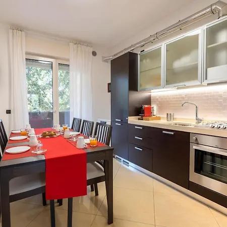 Guesthost - Boscoincitta With Garage And Whirlpool Tub Daire Bari