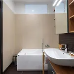 Guesthost - Boscoincitta With Garage And Whirlpool Tub Μπάρι