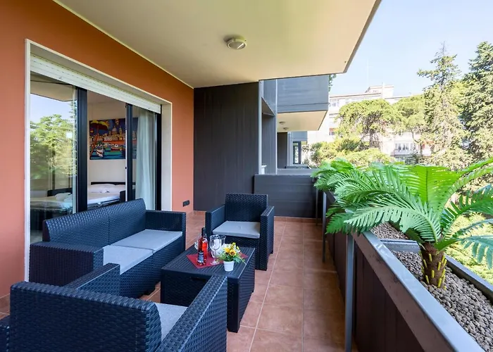 Guesthost - Boscoincitta With Garage And Whirlpool Tub Appartement *